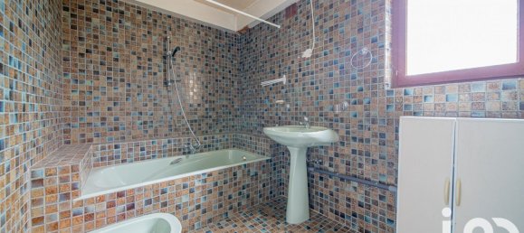 4 bedrooms House in Auboue, France No. 65152 15