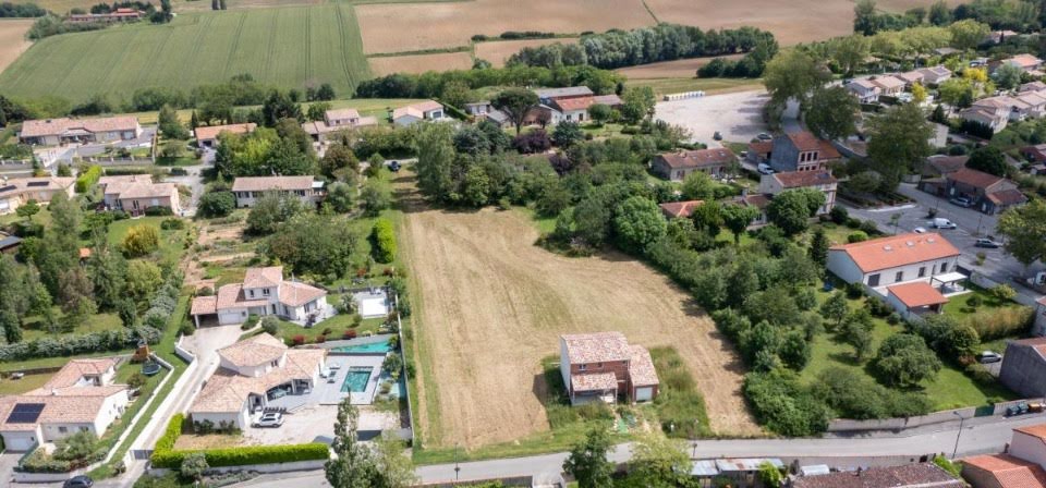 Земельный участок 484м² в Сен-Поль-де-Леон, Франция № 94830