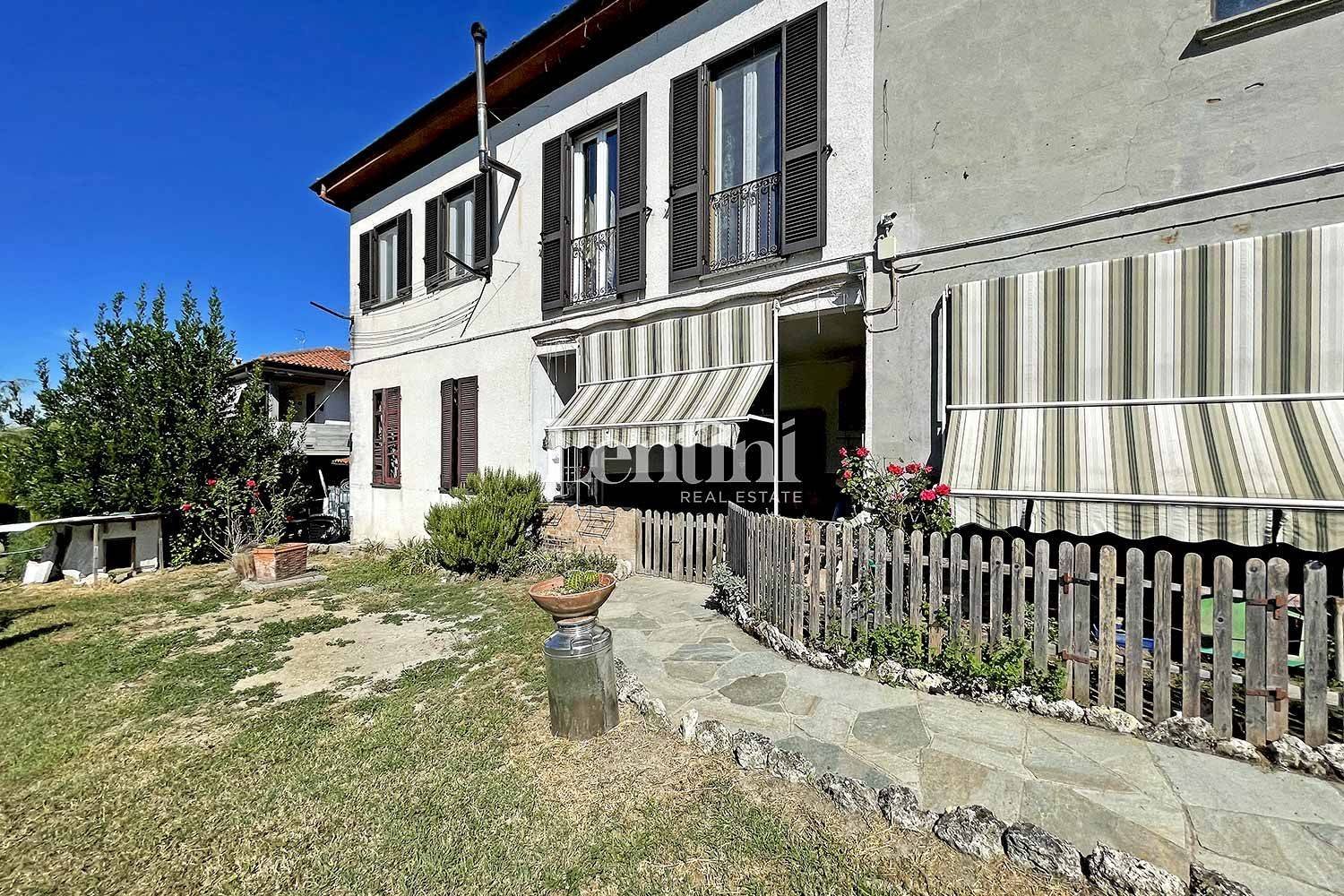 2 bedrooms Villa in Lu e Cuccaro Monferrato, Italy No. 299614