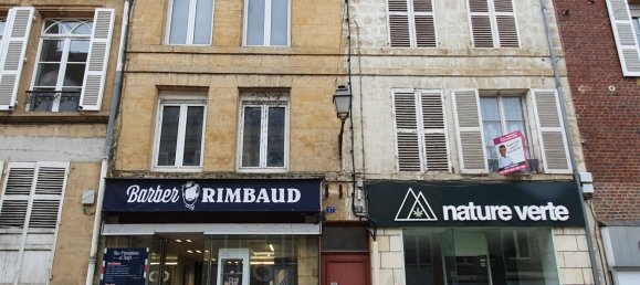 Edificio en Charleville-Mezieres, France 550 m² No. 38484 2