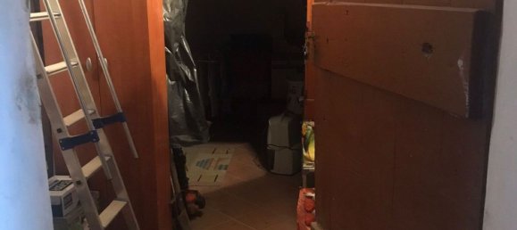 5-salle Appartement à Peccioli, Italy No. 103023 4