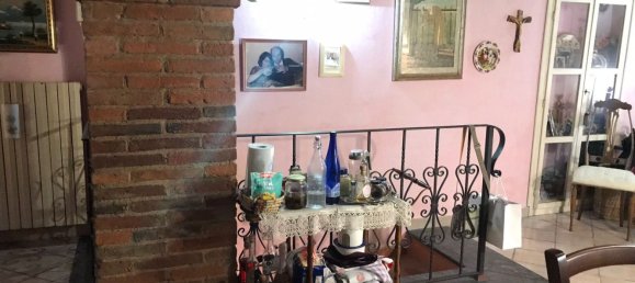 5-salle Appartement à Peccioli, Italy No. 103023 16