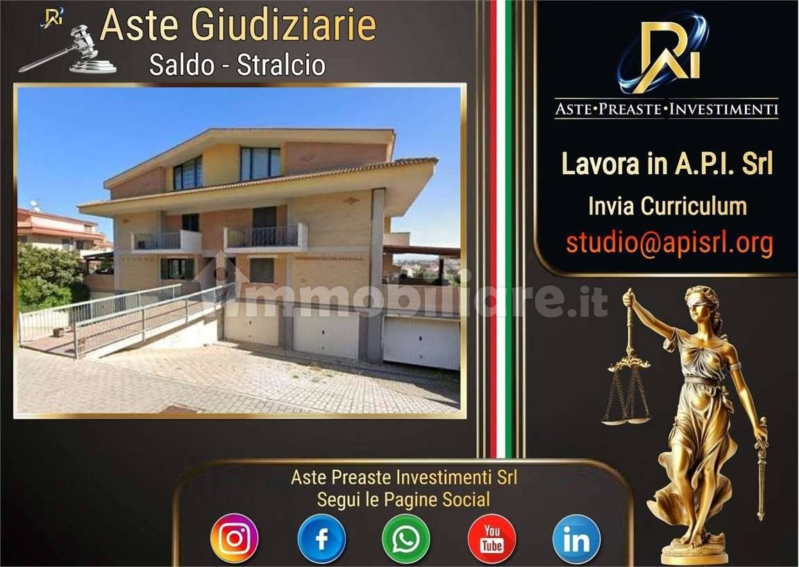 2 bedrooms Apartment in Città Sant'Angelo, Italy No. 271352