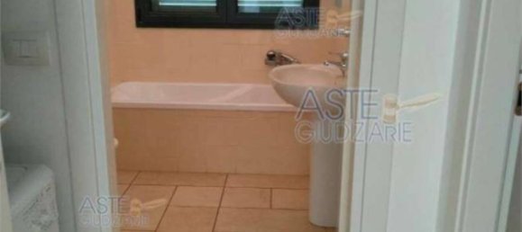 2 bedrooms Apartment in Città Sant'Angelo, Italy No. 271352 18