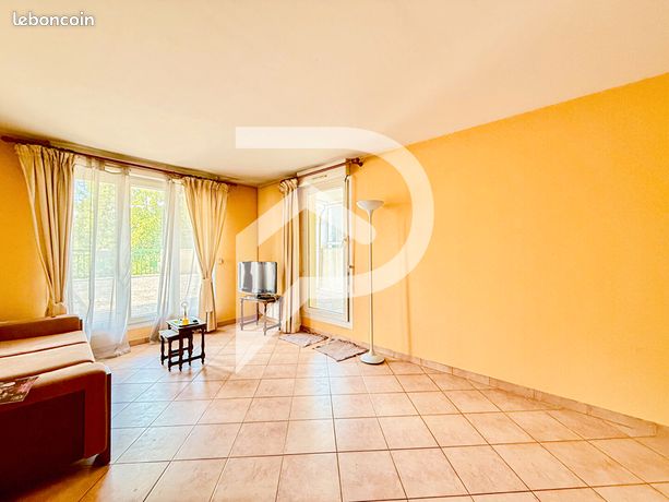 2 Schlafzimmer Wohnung in Aulnay-sous-Bois, France, Nr. 358521