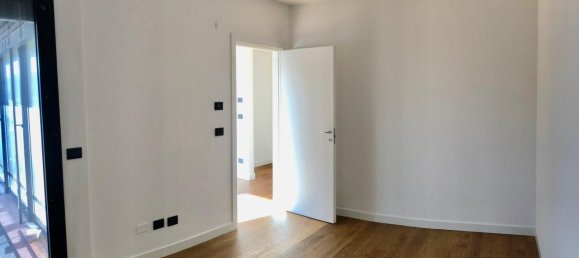 3 rooms Apartment in Sarzana, Italy No. 230329 43