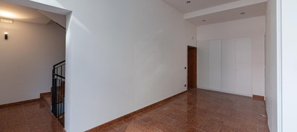 3 rooms Apartment in Sarzana, Italy No. 230329 6
