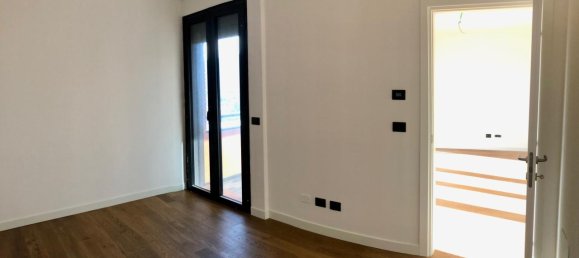 3 rooms Apartment in Sarzana, Italy No. 230329 42