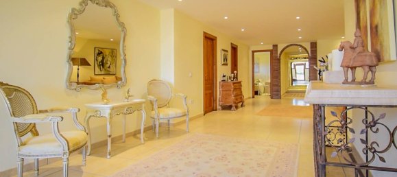 8 bedrooms House in Coin, Spain No. 76452 16