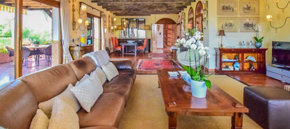 8 bedrooms House in Coin, Spain No. 76452 24