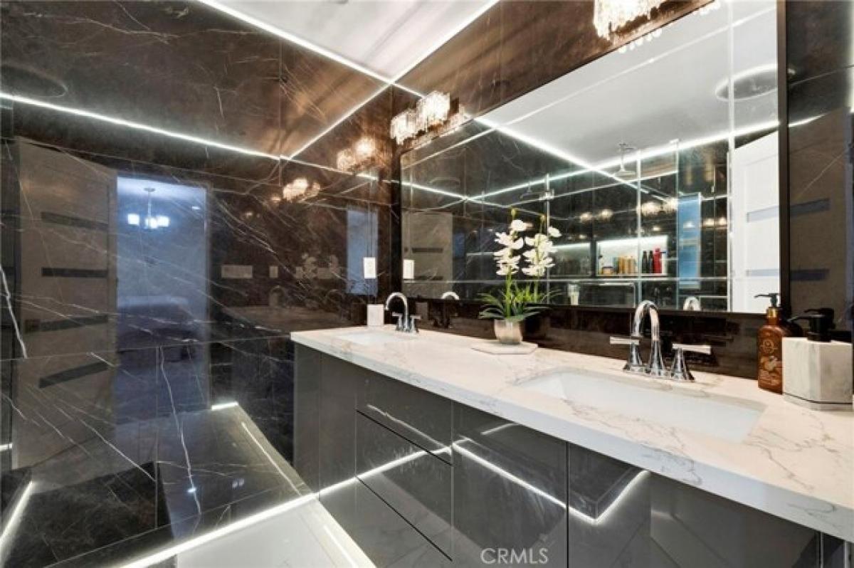 5 Schlafzimmer Haus in Woodland Hills, USA, Nr. 434615