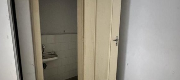 Гараж 114м² в Бари, Италия № 154943 4