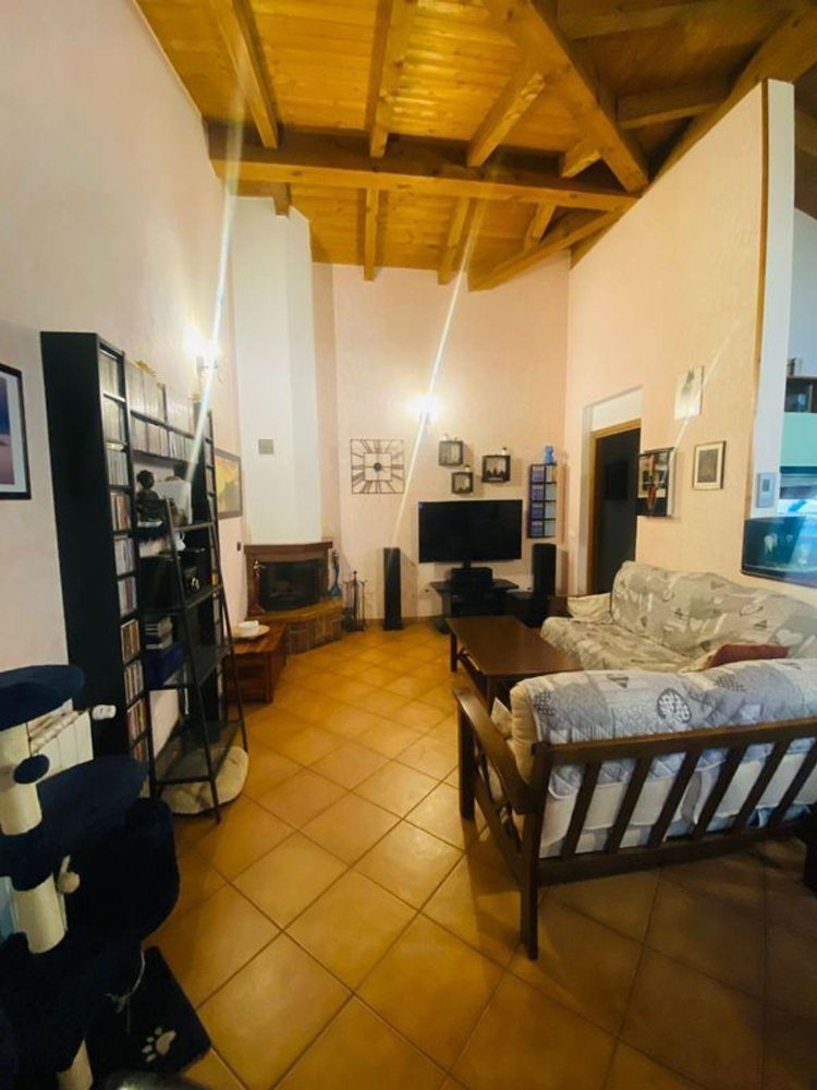 Дом с 4 комнатами в Торре д’Арезе, Италия № 2365