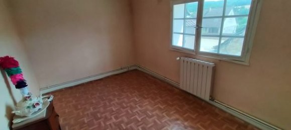 Adosado de 3 dormitorios en Sens, France No. 304590 5