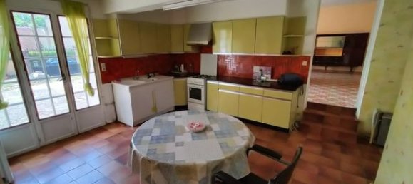 Adosado de 3 dormitorios en Sens, France No. 304590 3