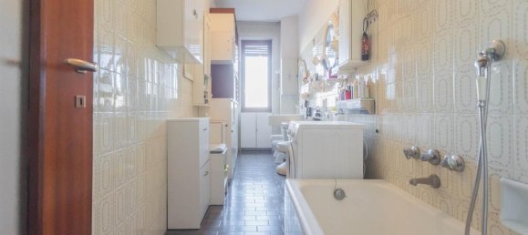 3-salle Appartement à Sesto San Giovanni, Italy No. 125595 20