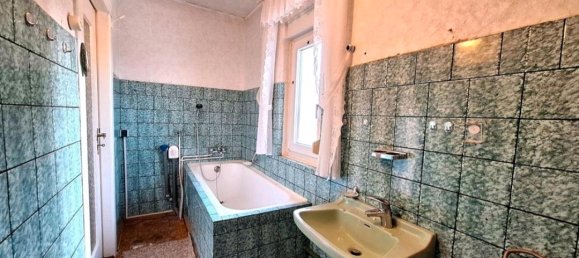 3 bedrooms Townhouse in Salzlandkreis, Germany No. 219098 6