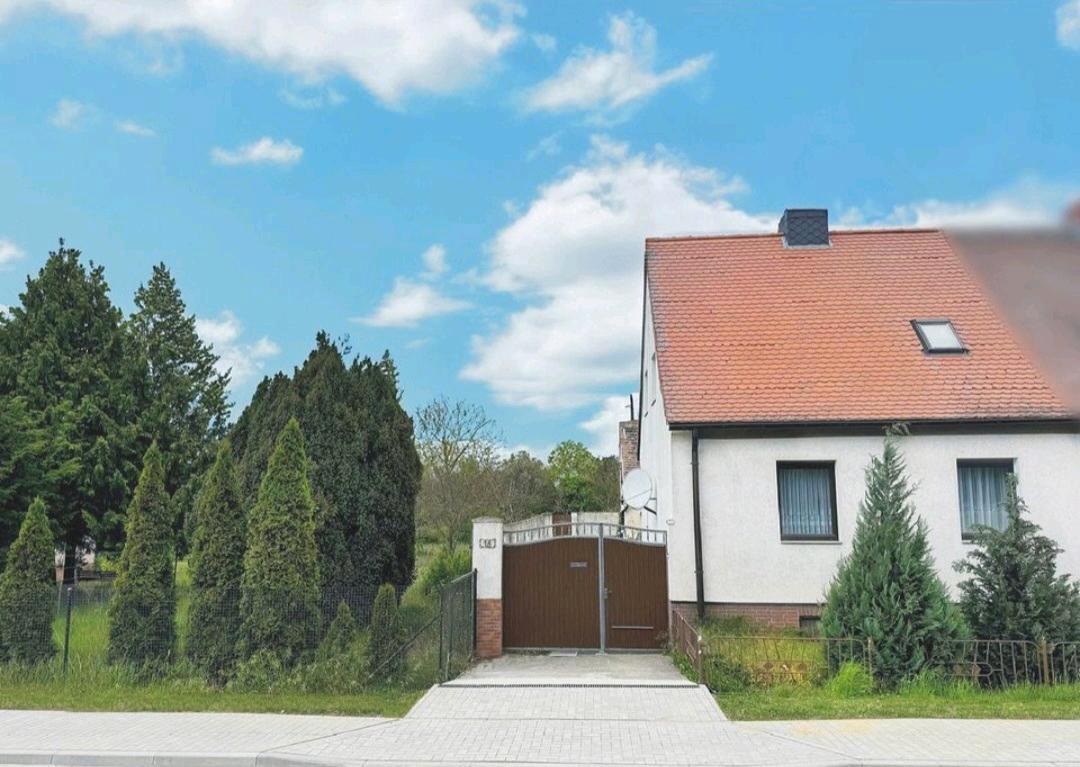 3 bedrooms Townhouse in Salzlandkreis, Germany No. 219098