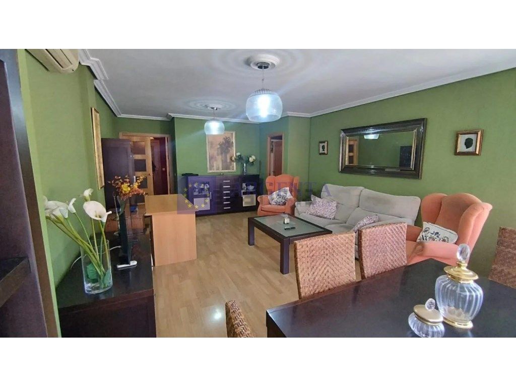 4 Schlafzimmer Wohnung in Caceres, Spain, Nr. 241238