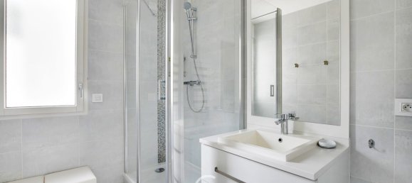 Квартира с 3 спальнями в Париж, Франция № 169609 9