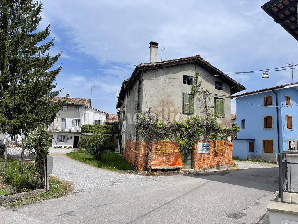 Дом с 3 спальнями в Гориция, Италия № 164110