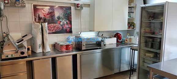 2-salle Propriété commerciale à Carpi, Italy No. 61250 4