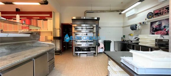 2-salle Propriété commerciale à Carpi, Italy No. 61250 11