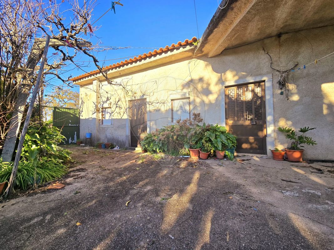 3 bedrooms House in Aguda, Portugal No. 20085