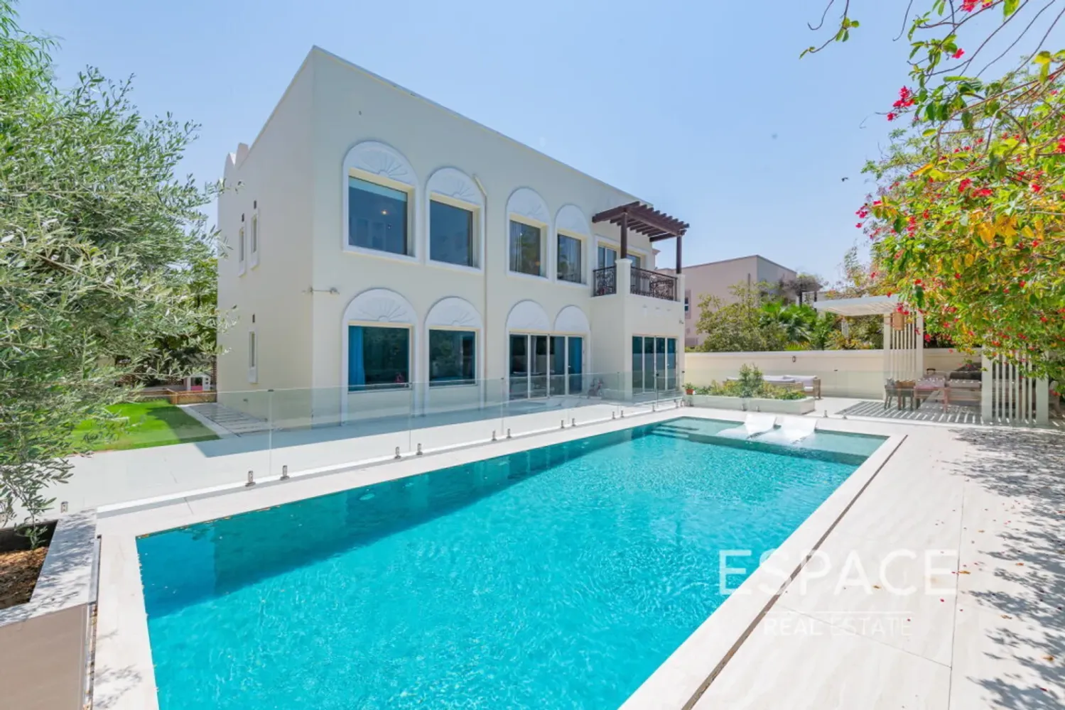 5 bedrooms Villa for sale in Jumeirah Village Triangle, Dubai, UAE № 209308