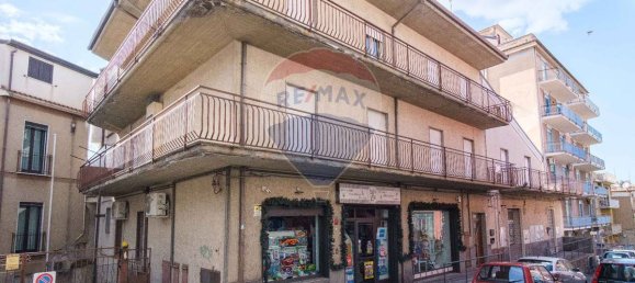 3 Schlafzimmer Wohnung in Bronte, Italy, Nr. 319034 25