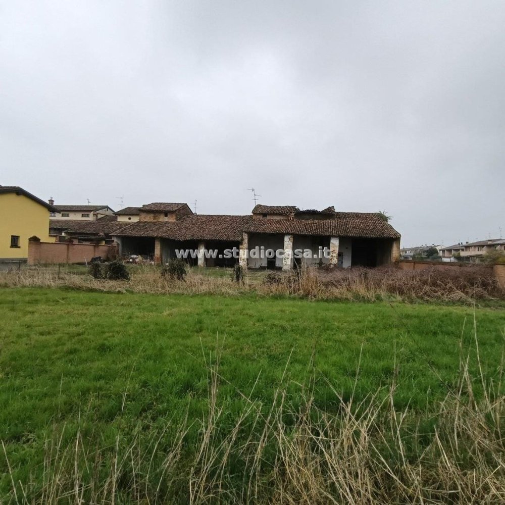 Casa de 4 divisões em Madignano, Italy N.º 153011