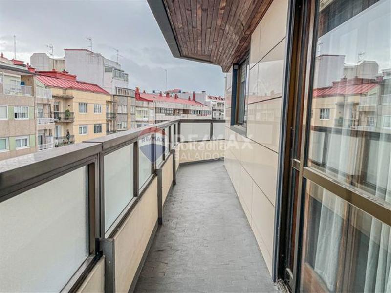 4 bedrooms Apartment in Vigo, Spain No. 282529