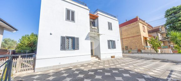 3 chambres Appartement à Guidonia Montecelio, Italy No. 329437 2