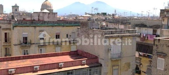 4 bedrooms Apartment in Naples, Italy No. 322555 6