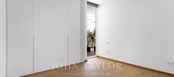 Apartamento de 4 dormitorios en Madrid, Spain No. 162329 17