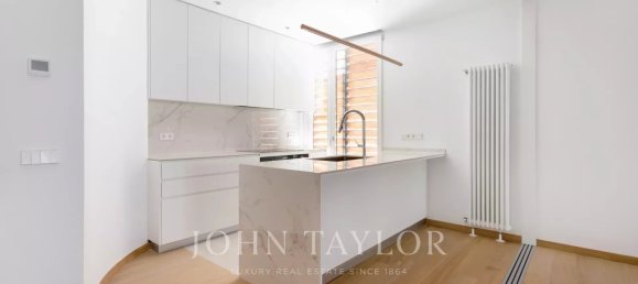 Apartamento de 4 dormitorios en Madrid, Spain No. 162329 6