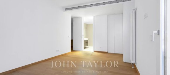 Apartamento de 4 dormitorios en Madrid, Spain No. 162329 13