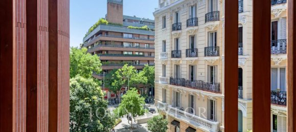 Apartamento de 4 dormitorios en Madrid, Spain No. 162329 11