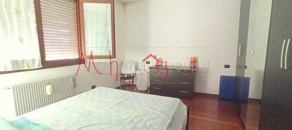 2 bedrooms Apartment in Ponte San Nicolò, Italy No. 347200 6