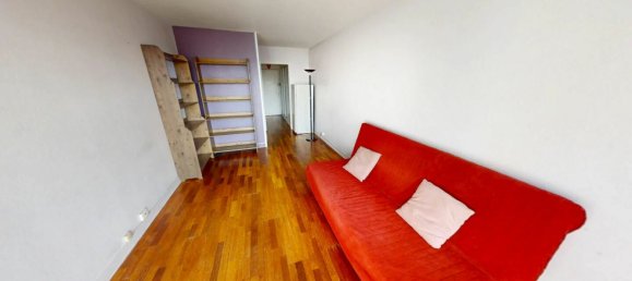 Studio in Paris, France No. 140302 4