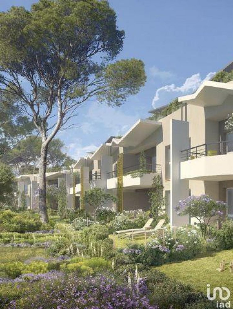 2 bedrooms Condo in Valbonne, France No. 12549