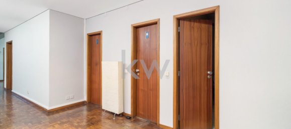 Almacén en Oeiras, Portugal 3114 m² No. 185973 12