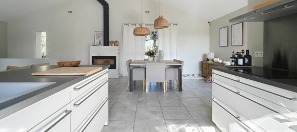 3 bedrooms Villa in Gard, France No. 294468 16