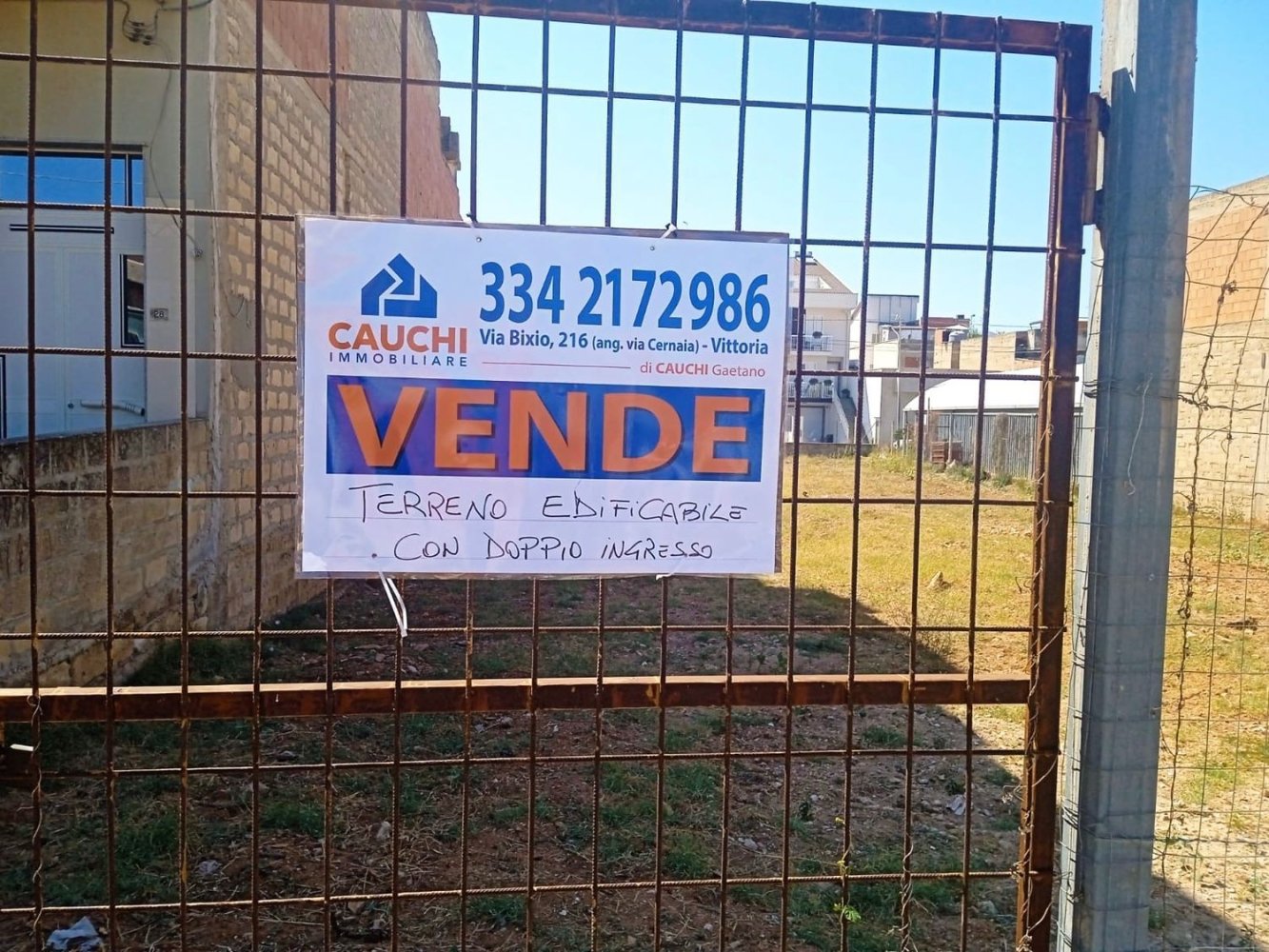 Terreno en Vittoria, Italy No. 327237