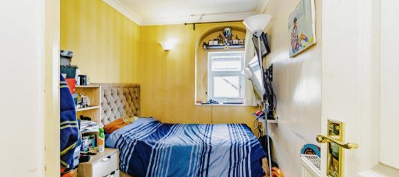 4 bedrooms House in Shirley, United Kingdom No. 8136 11