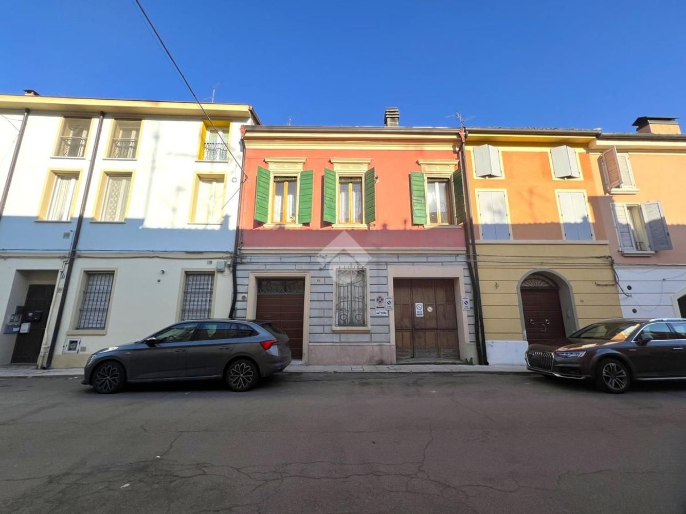 3غرفة شقة في Mirandola, Italy رقم 167225