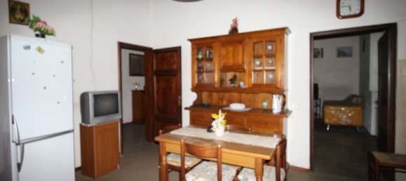 4 rooms House in Lucca, Italy No. 41497 6
