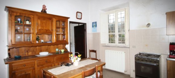 4 rooms House in Lucca, Italy No. 41497 9