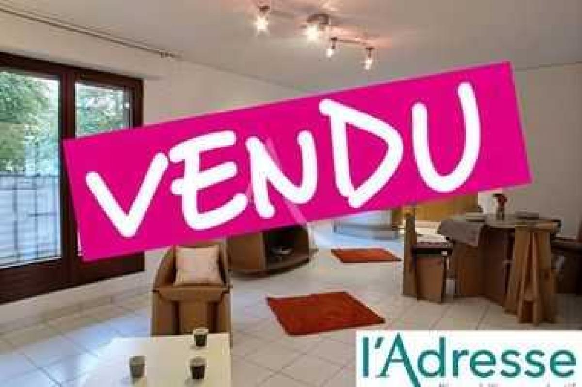 Condominio de 3 dormitorios en Huningue, France No. 33895