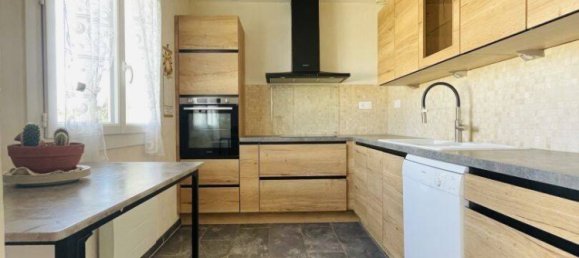 Casa de 5 dormitorios en Saint-Remy-en-Bouzemont-Saint-Genest-et-Isson, France No. 259622 2